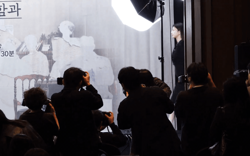 Từ ng&agrave;y biết mỹ nh&acirc;n n&agrave;y mới hiểu "thi&ecirc;n sinh mị cốt" l&agrave; g&igrave;: &Aacute;nh mắt chưa nh&igrave;n đ&atilde; say, bờ m&ocirc;i quyến rũ tột độ- Ảnh 9.