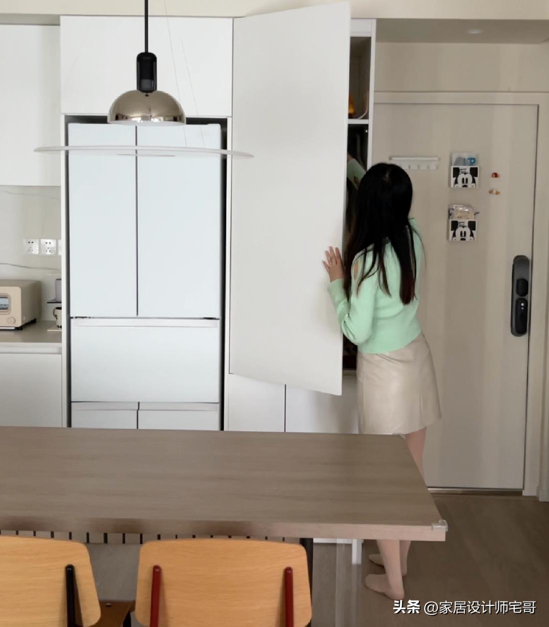 Chỉ 45m&sup2; nhưng chia được 3 ph&ograve;ng ngủ: B&agrave;i to&aacute;n nh&agrave; nhỏ được giải qu&aacute; th&ocirc;ng minh- Ảnh 12.