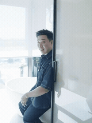 Trấn Th&agrave;nh khoe nh&agrave; mới: Nội thất sang xịn, ri&ecirc;ng ph&ograve;ng tắm khiến netizen trầm trồ "h&oacute;a ra đ&acirc;y l&agrave; c&aacute;ch người gi&agrave;u x&agrave;i tiền"- Ảnh 7.