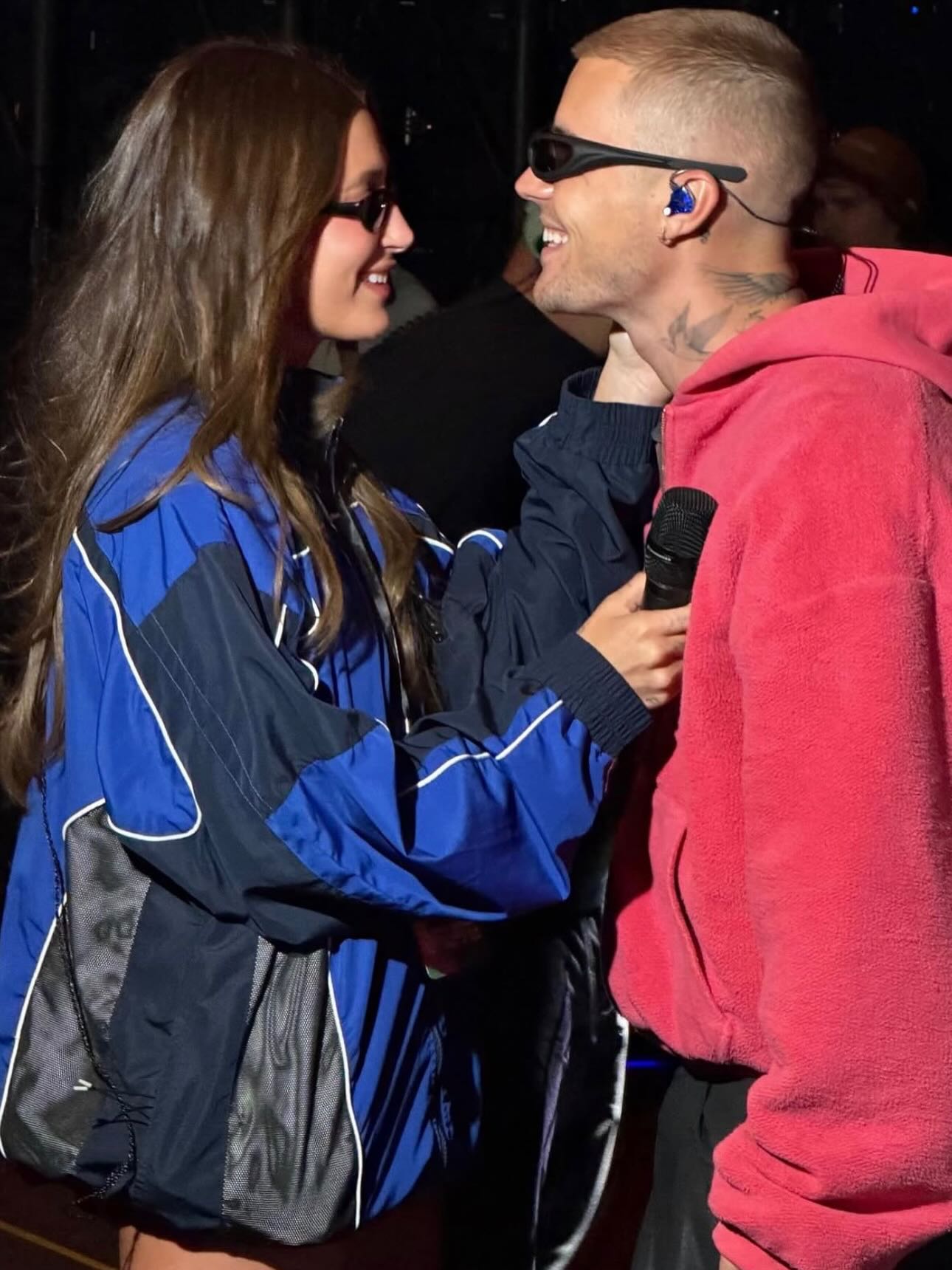 Ch&ecirc; th&igrave; cứ ch&ecirc;, Justin Bieber lập kỷ lục thu về 132 tỷ đồng từ việc b&aacute;n quần &aacute;o ở Coachella- Ảnh 4.