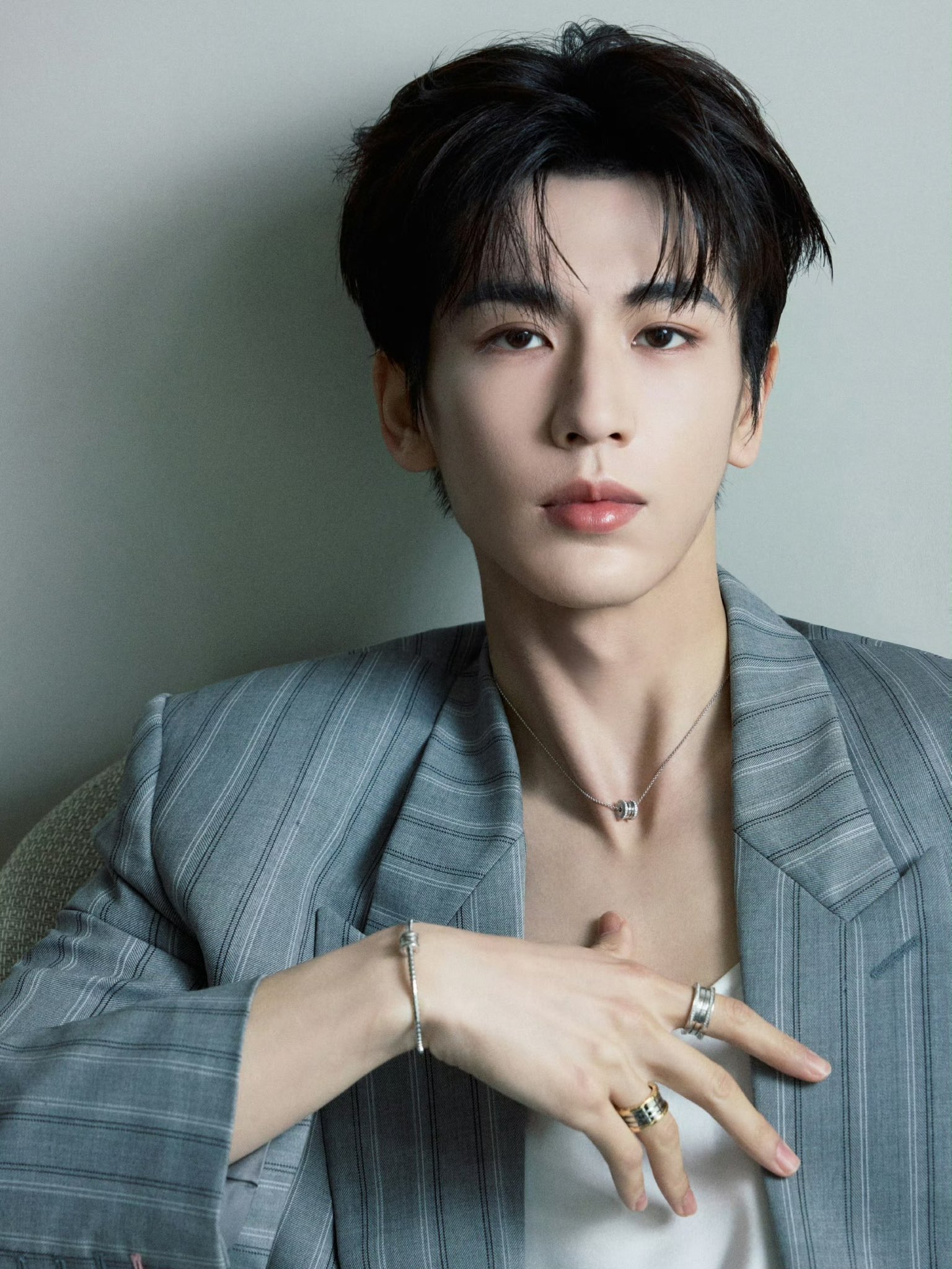 Khủng khiếp cảnh biển người chen k&iacute;n 5 tầng lầu trung t&acirc;m thương mại, mọi thứ n&aacute;o loạn v&igrave; Trương Lăng H&aacute;ch xuất hiện- Ảnh 8.