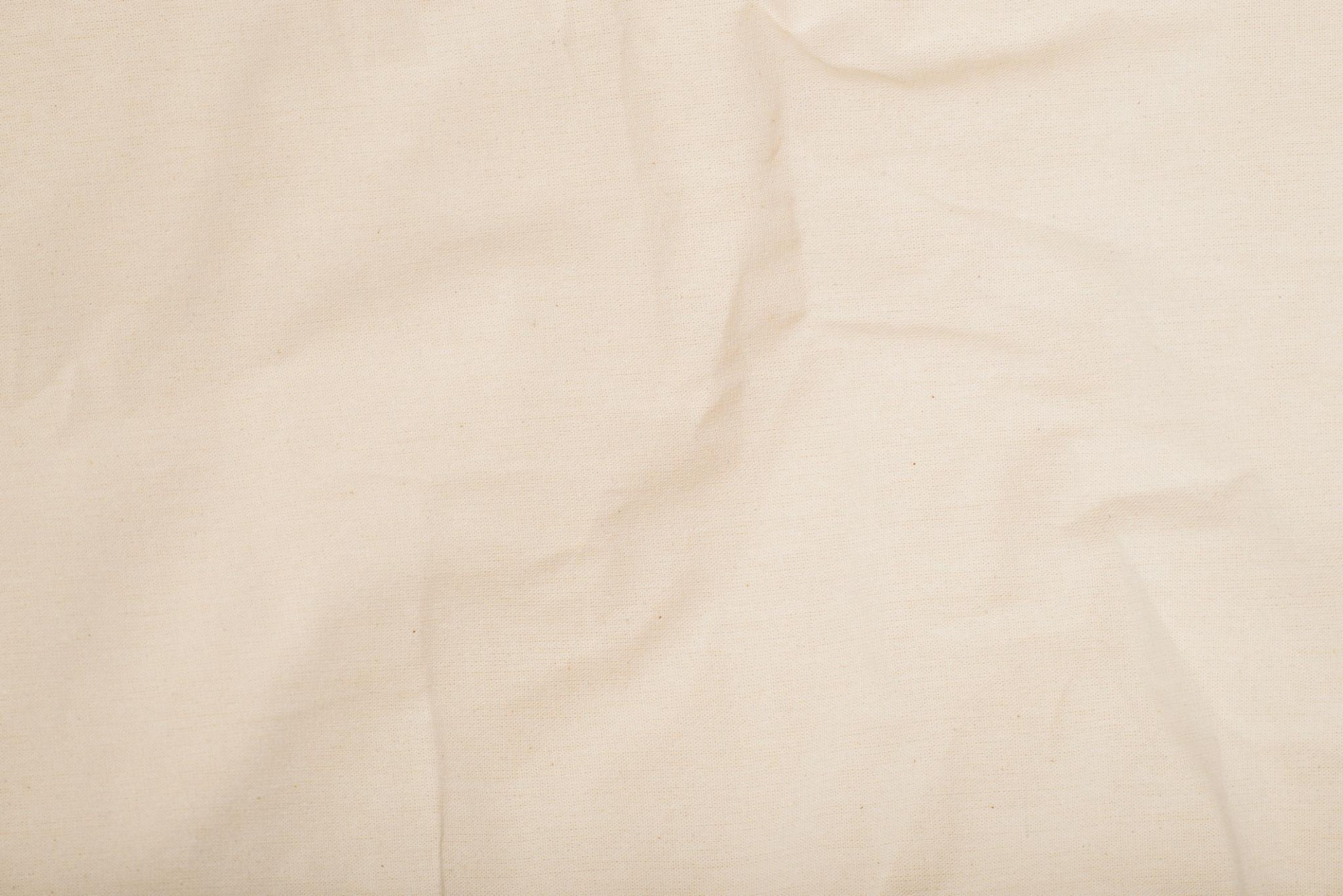 Kh&ocirc;ng logo, kh&ocirc;ng cầu kỳ: Linen ch&iacute;nh l&agrave; &ldquo;vũ kh&iacute; gi&agrave;u ngầm&rdquo; của m&ugrave;a h&egrave; 2026 - Ảnh 3.