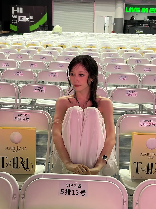 Mỹ nh&acirc;n đ&igrave;nh đ&aacute;m showbiz lộ diện với visual kh&ocirc;ng tin nổi hậu drama chồng cầu thủ đi bar với g&aacute;i lạ- Ảnh 1.