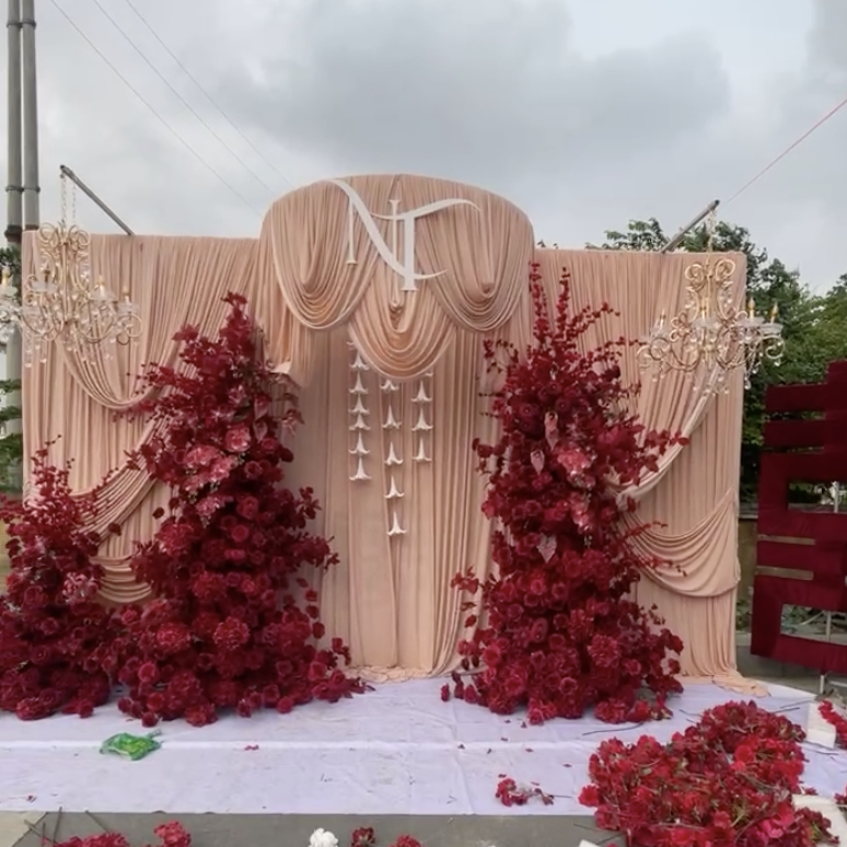 Nh&agrave; Văn To&agrave;n dựng rạp cưới linh đ&igrave;nh g&acirc;y ch&uacute; &yacute;, c&ocirc; d&acirc;u l&agrave; "em g&aacute;i hot nhất l&agrave;ng b&oacute;ng đ&aacute;" - &aacute;&ordm;&cent;nh 3.