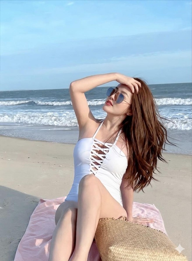 Bảo Thy da trắng mịn trẻ m&atilde;i kh&ocirc;ng gi&agrave;: Thường xuy&ecirc;n uống 1 loại nước chống nắng, thải mỡ, m&ugrave;a h&egrave; xứng đ&aacute;ng d&ugrave;ng đều- Ảnh 1.