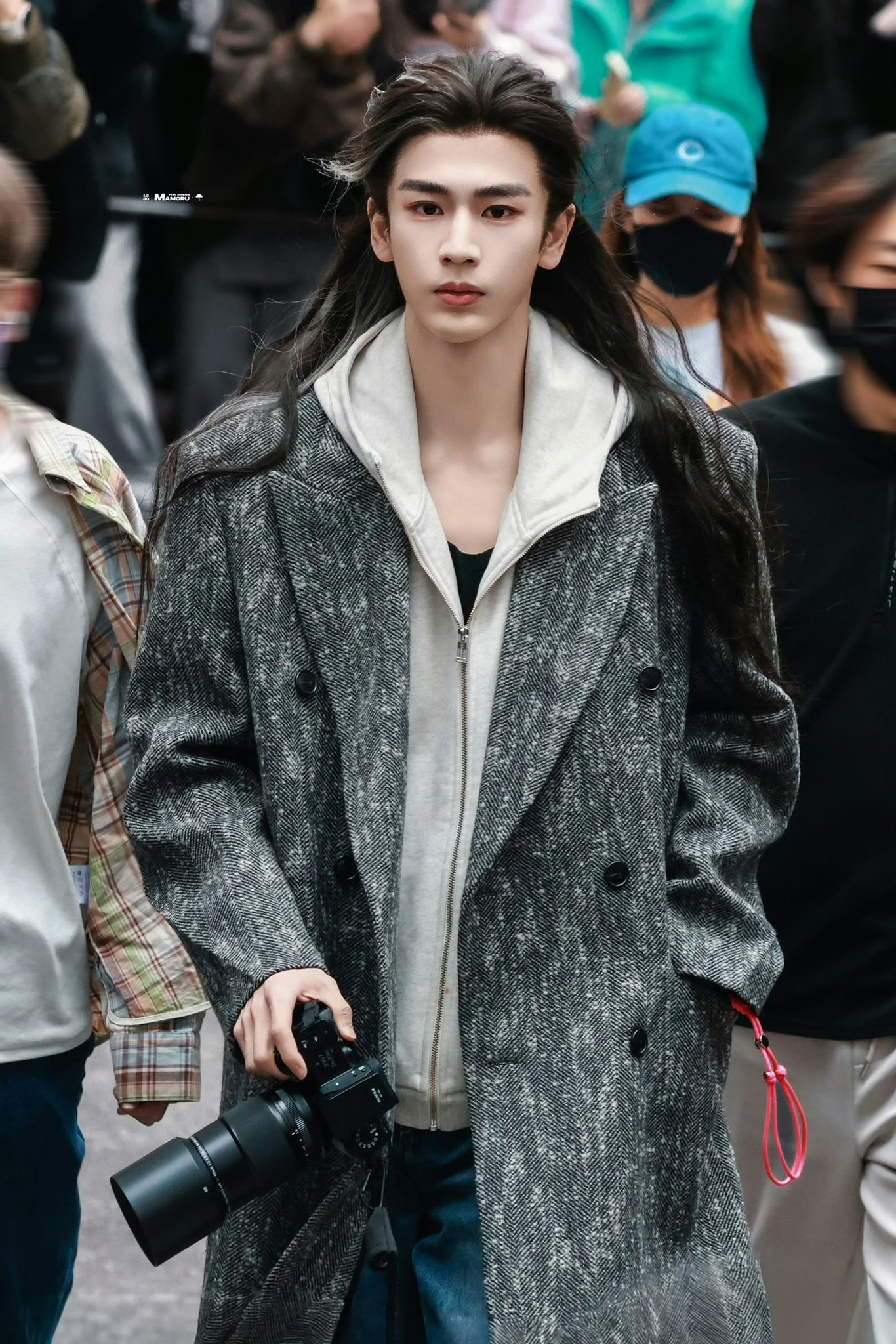 Bức ảnh vạch trần th&oacute;i ph&ocirc;ng bạt của Trương Lăng H&aacute;ch- Ảnh 6.