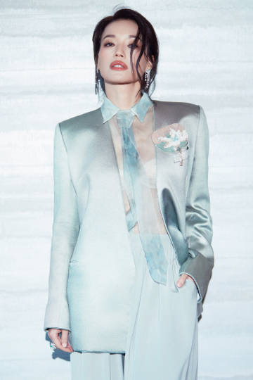 Thư Kỳ: "Kh&ocirc;ng trang điểm, t&ocirc;i cũng giống phụ nữ 50 tuổi" - Ảnh 5.