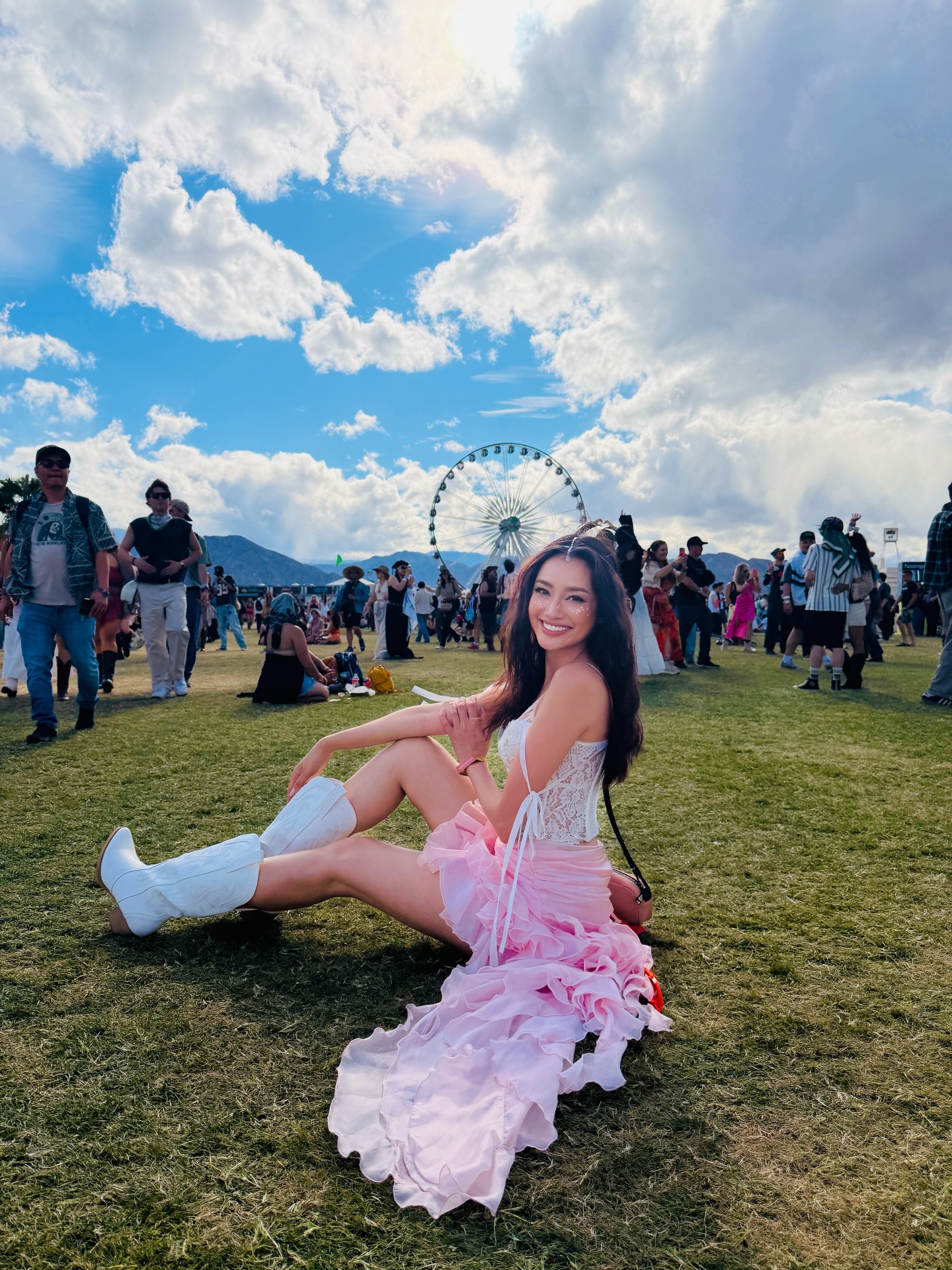 Hoa hậu Việt xuất hiện gợi cảm tại Coachella 2026: Từng lọt top 100 gương mặt đẹp nhất thế giới, nhan sắc hiện tại ra sao?- Ảnh 5.