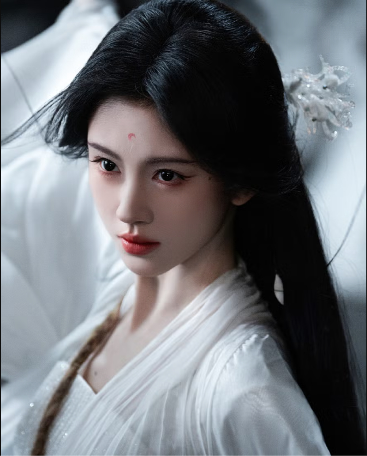 Xem phim Trung Quốc n&agrave;y như ăn cơm nhai phải sạn: Kịch bản dở đến tận c&ugrave;ng, nam ch&iacute;nh mặt to&agrave;n g&oacute;c chết- Ảnh 9.