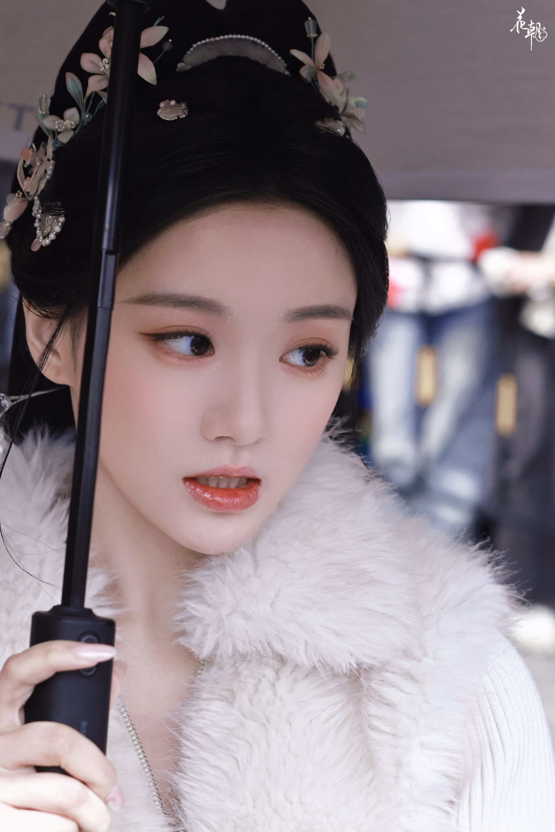 Đ&aacute;m cưới trong tuyết đang viral khắp Trung Quốc: C&ocirc; d&acirc;u - ch&uacute; rể đẹp đi&ecirc;n người, đỉnh cao thẩm mỹ phương Đ&ocirc;ng- Ảnh 6.