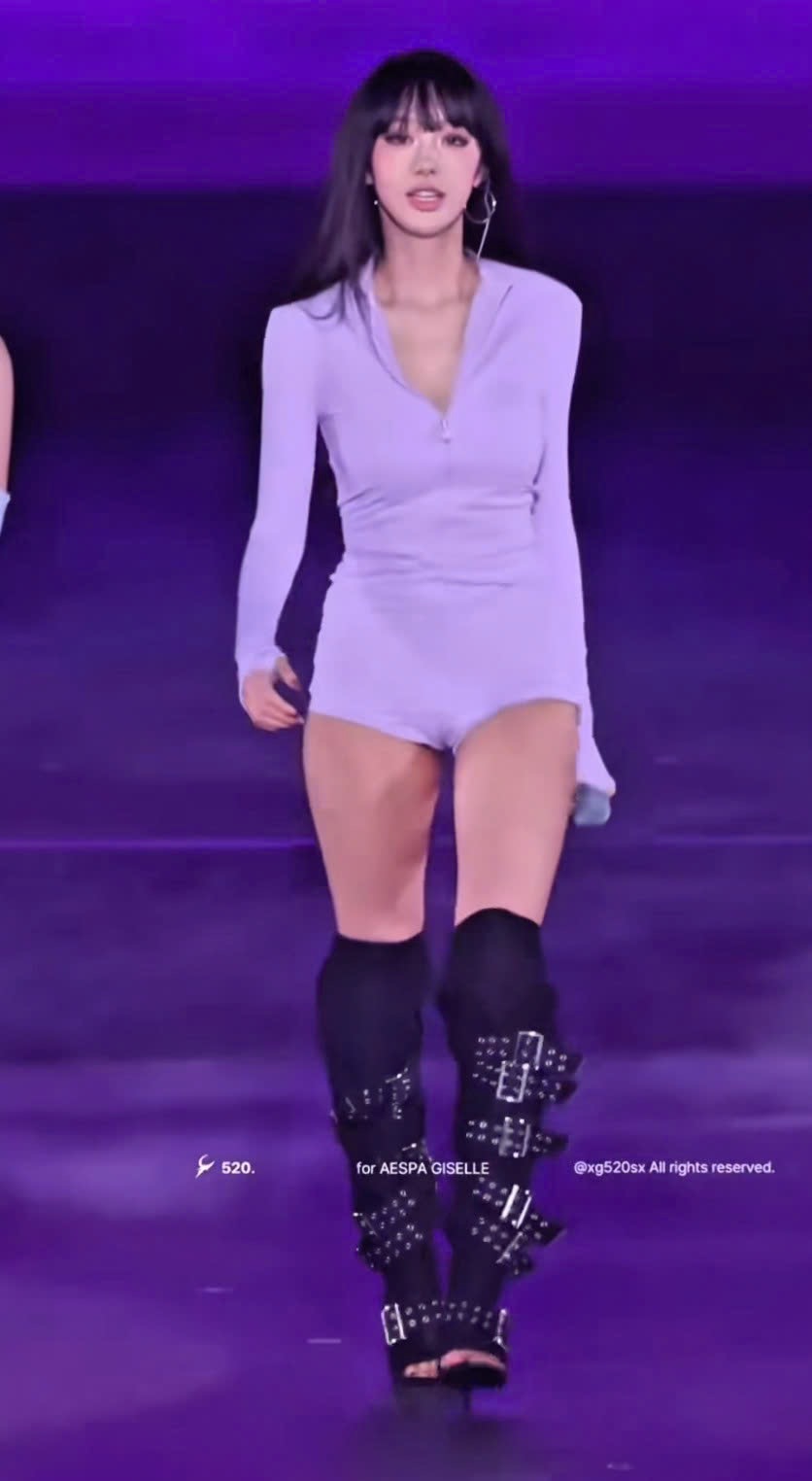 M&agrave;n lột x&aacute;c h&uacute;t view của nữ idol vướng tranh c&atilde;i nghiện thẩm mỹ- Ảnh 3.