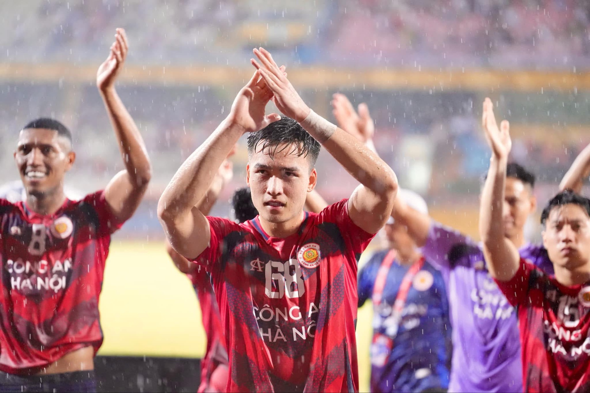 Trai đẹp 8 m&uacute;i B&ugrave;i Ho&agrave;ng Việt Anh b&aacute;o tin vui- Ảnh 2.