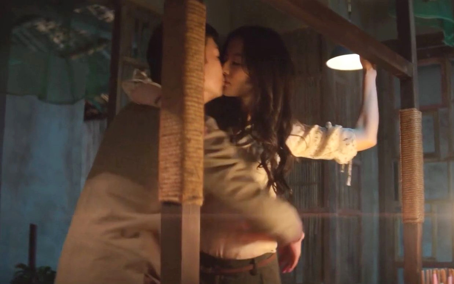 Lưu Diệc Phi v&agrave; h&agrave;nh tr&igrave;nh tho&aacute;t m&aacute;c "Thần ti&ecirc;n tỷ tỷ" bằng loạt cảnh t&aacute;o bạo- Ảnh 5.