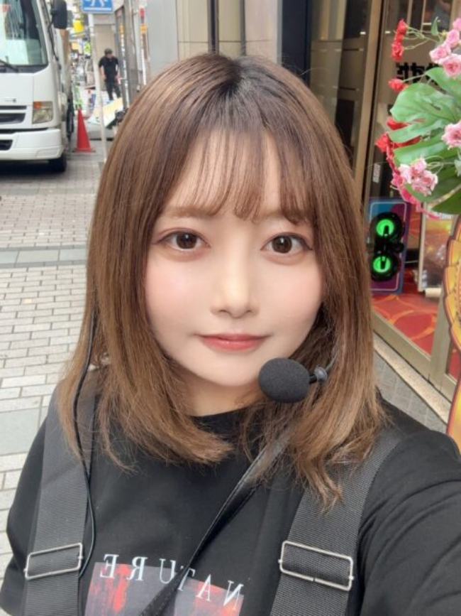 O&aacute;i oăm kh&ocirc;ng tưởng: Nh&oacute;m nhạc nữ vừa tổ chức sự kiện nhưng kh&ocirc;ng c&oacute; fan n&agrave;o tới dự- Ảnh 4.