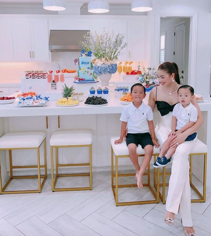 Sức h&uacute;t của "Hoa hậu quốc d&acirc;n" d&ugrave; đ&atilde; gần 10 năm rời h&agrave;o quang showbiz Việt- Ảnh 5.