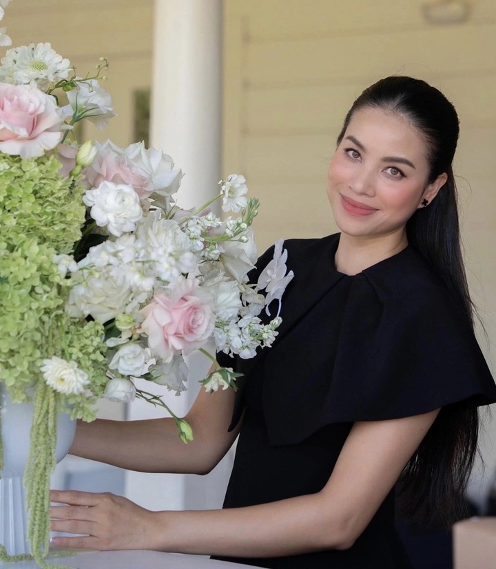 Sức h&uacute;t của "Hoa hậu quốc d&acirc;n" d&ugrave; đ&atilde; gần 10 năm rời h&agrave;o quang showbiz Việt- Ảnh 12.