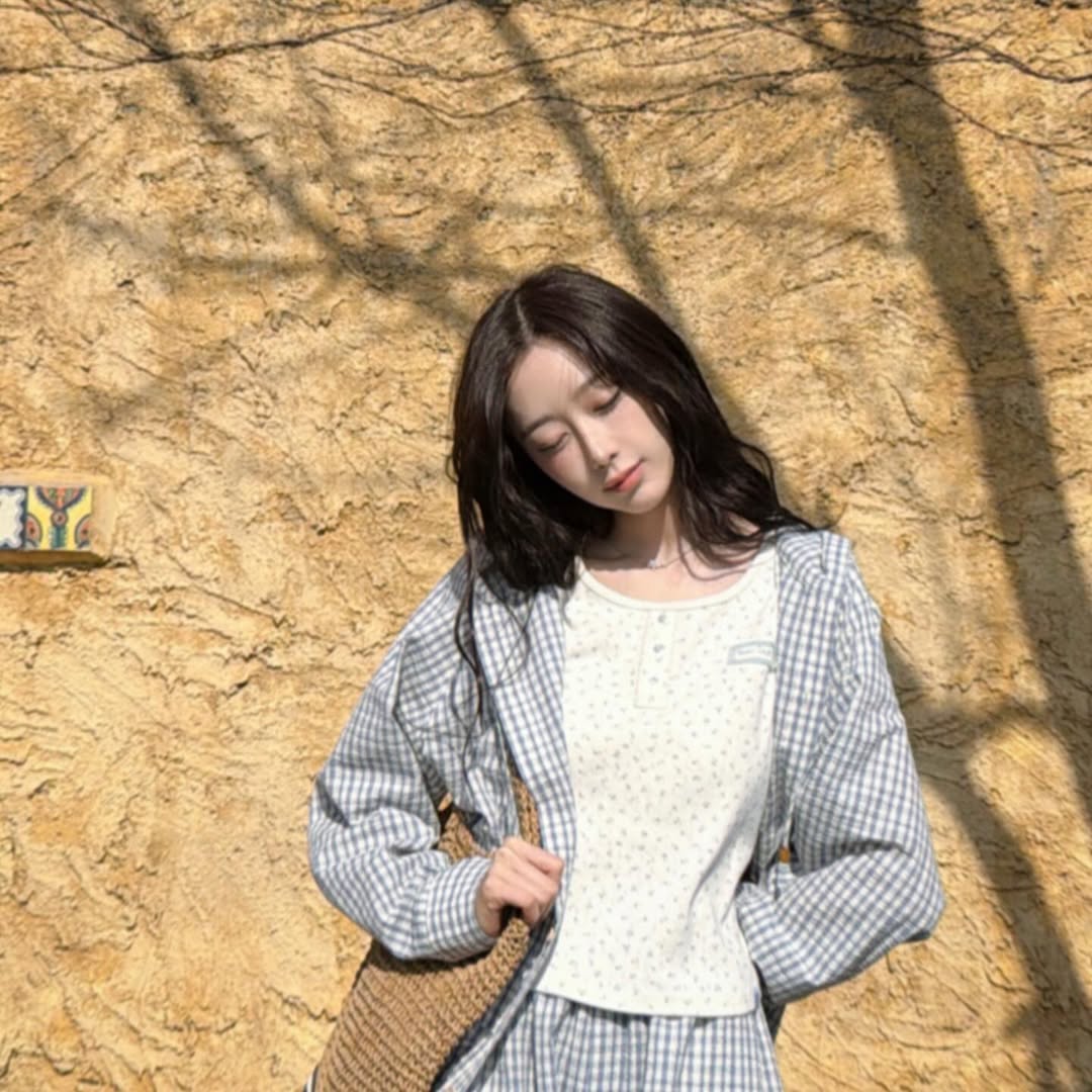 M&agrave;n lột x&aacute;c h&uacute;t view của nữ idol vướng tranh c&atilde;i nghiện thẩm mỹ- Ảnh 8.