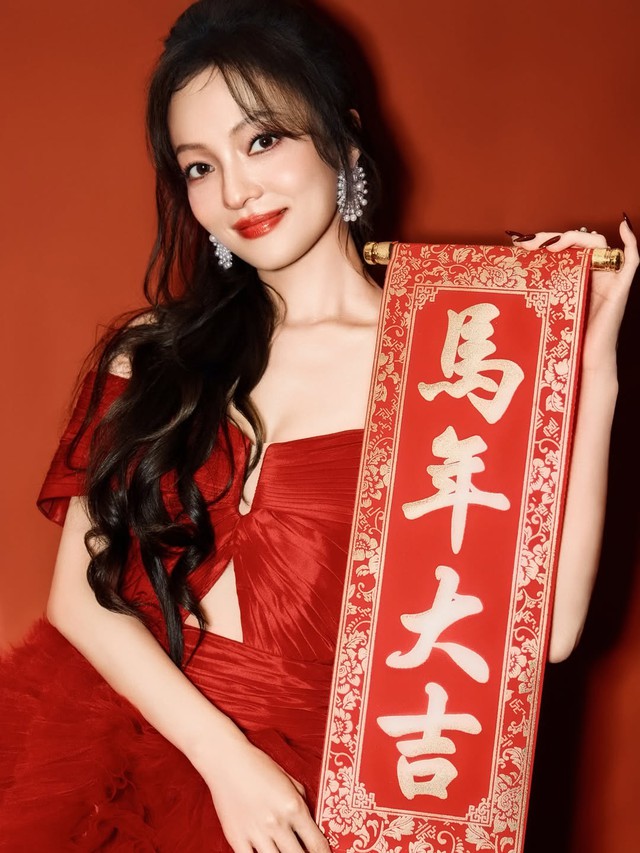 Mỹ nh&acirc;n 43 tuổi nhan sắc như thiếu nữ: Sự nghiệp sụp đổ v&igrave; gia đ&igrave;nh, tự mua cả h&ograve;n đảo ở cho y&ecirc;n th&acirc;n- Ảnh 9.