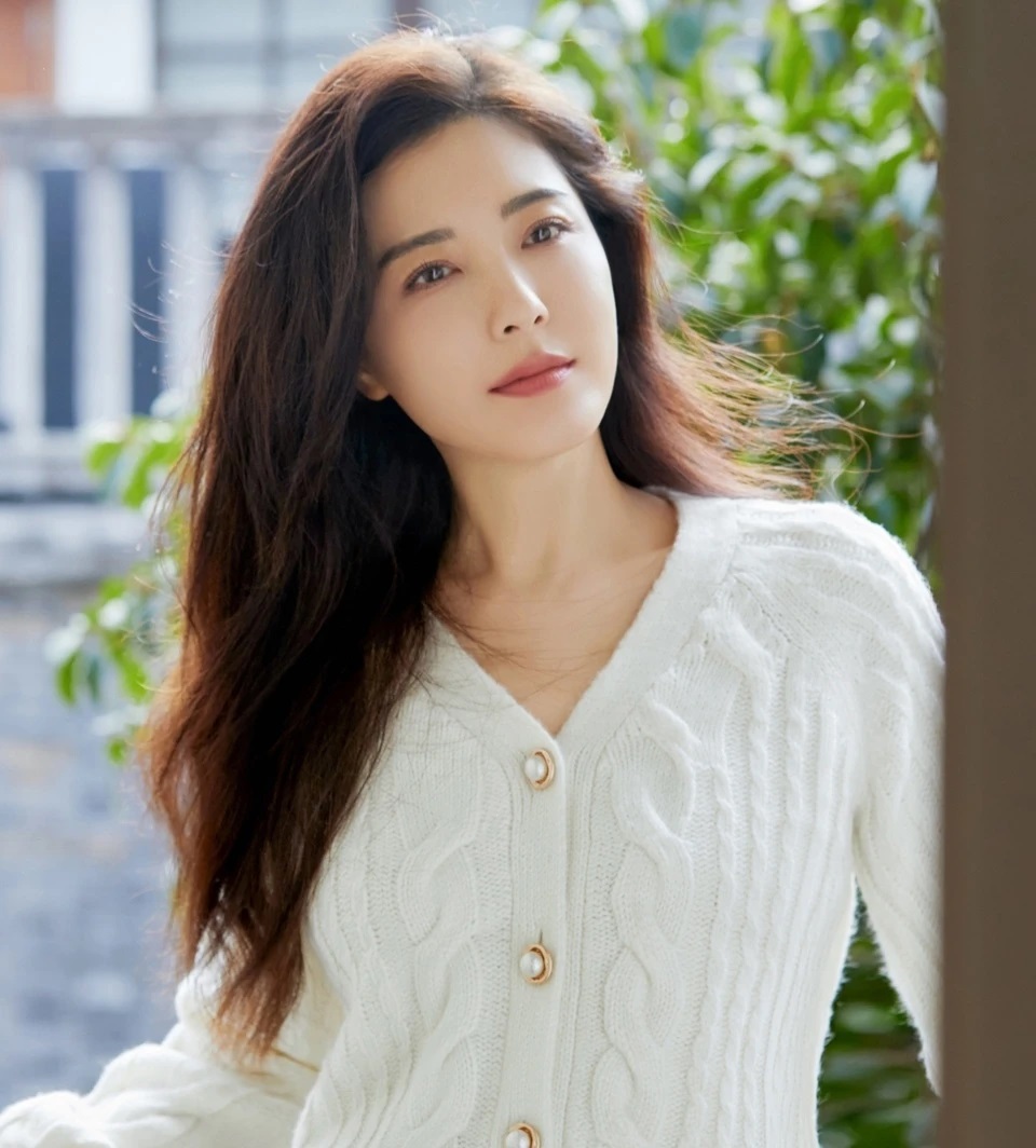 Gương mặt dữ tợn của mỹ nh&acirc;n "200 năm nữa cũng kh&ocirc;ng c&oacute; ai đẹp bằng"- Ảnh 4.