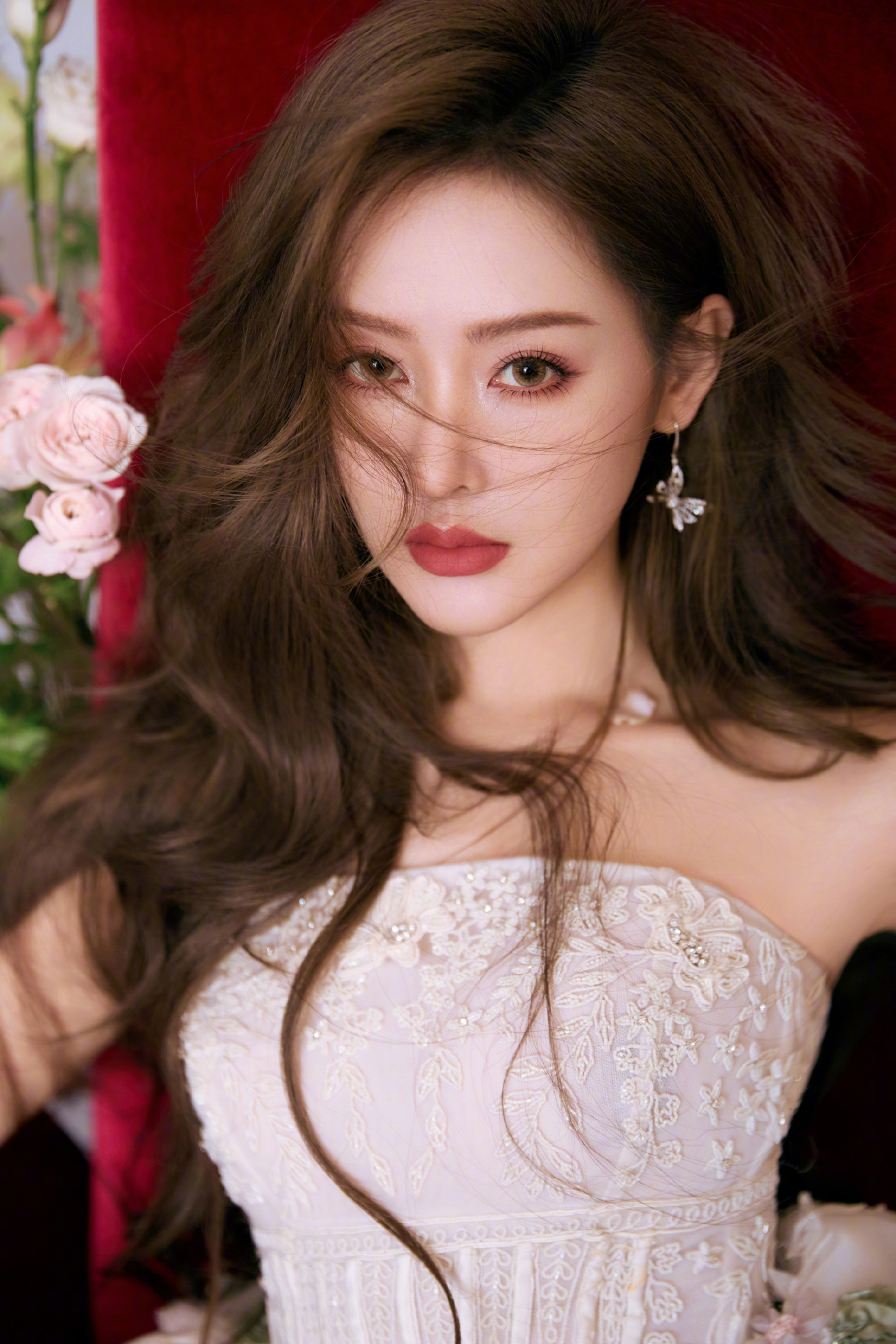 Mỹ nh&acirc;n đẹp nhất showbiz nghi cặp k&egrave; đại gia ng&agrave;nh dược đ&atilde; c&oacute; vợ con, b&iacute; mật bại lộ v&igrave; bị hot girl nh&aacute;i phong c&aacute;ch- Ảnh 5.