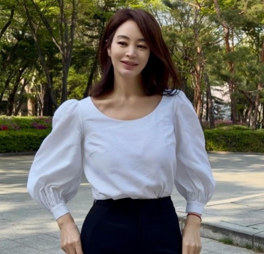 Gương mặt m&eacute;o m&oacute; g&acirc;y sốc của nữ thần sexy đẹp nhất H&agrave;n Quốc- Ảnh 3.