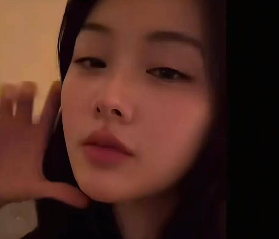 Kh&ocirc;ng ai d&aacute;m nh&igrave;n v&agrave;o mặt của Trịnh Sảng- Ảnh 1.