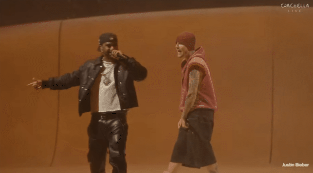 C&ocirc; g&aacute;i may mắn nhất được Justin Bieber &ocirc;m chầm ở Coachella, cả thế giới "ph&aacute;t đi&ecirc;n" với ho&agrave;ng tử nhạc Pop h&ocirc;m nay! - Ảnh 6.