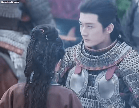 Nửa kiếp người mới thấy tướng qu&acirc;n mặc &aacute;o tắm ra trận: Nếu định ch&ecirc; th&igrave; phanh gấp kh&ocirc;ng l&agrave; gạch đủ x&acirc;y biệt thự- Ảnh 2.