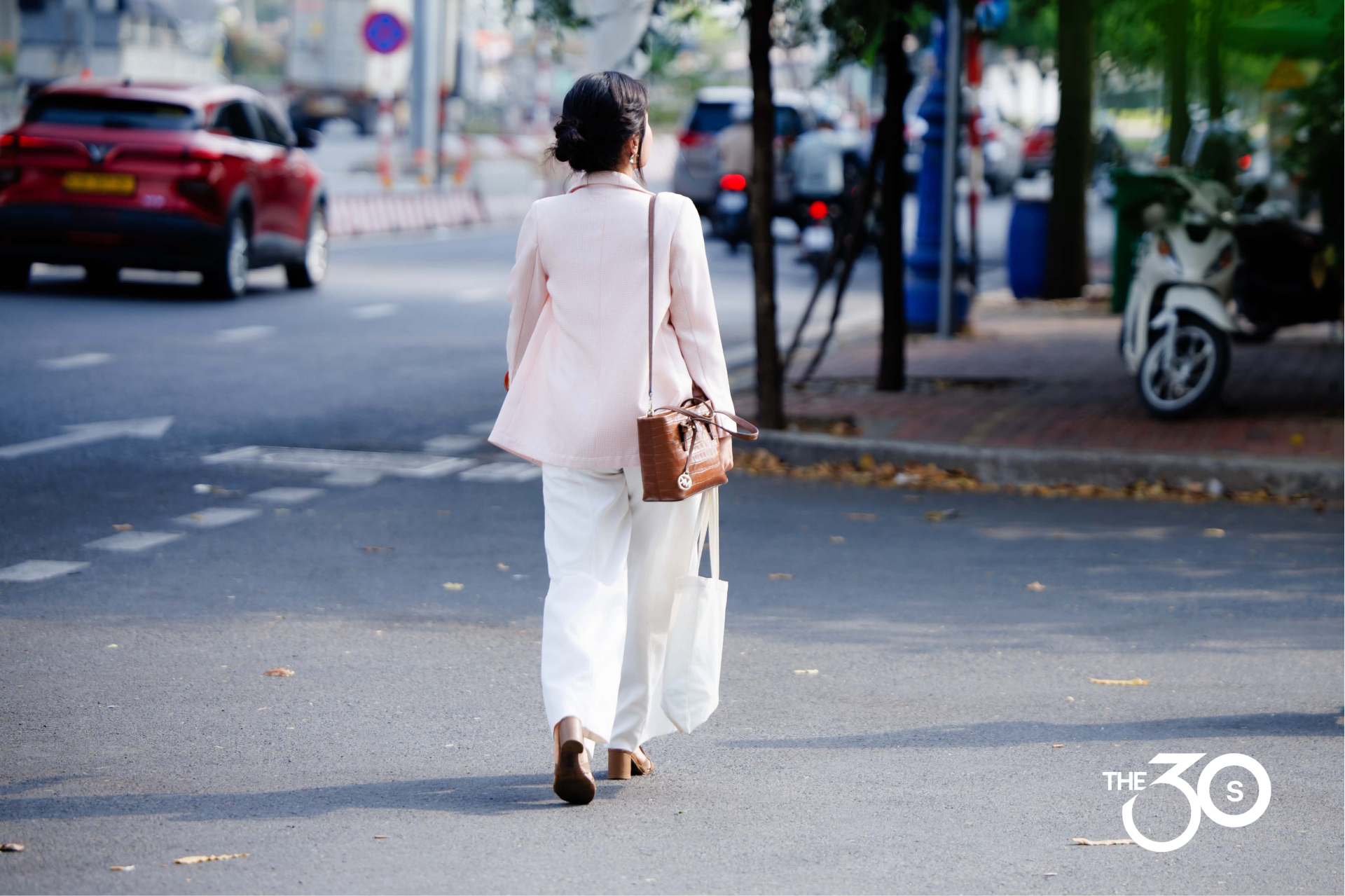 Cất &ocirc; t&ocirc; đi metro, &ldquo;chị Dung&rdquo; ở TP.HCM tiết kiệm 52 triệu một năm: Mua v&agrave;ng, ăn sang cũng thấy an t&acirc;m hẳn - Ảnh 5.