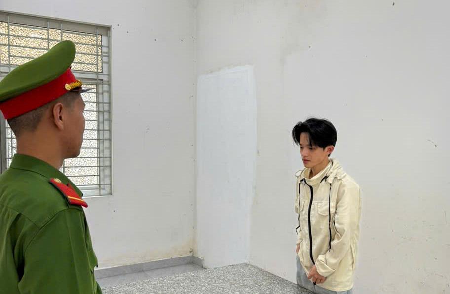 Thanh ni&ecirc;n 25 tuổi lừa đảo tr&ecirc;n Facebook giả l&agrave;m &ldquo; c&ocirc; đồng &rdquo; để chiếm đoạt t&agrave;i sản - Ảnh 1.