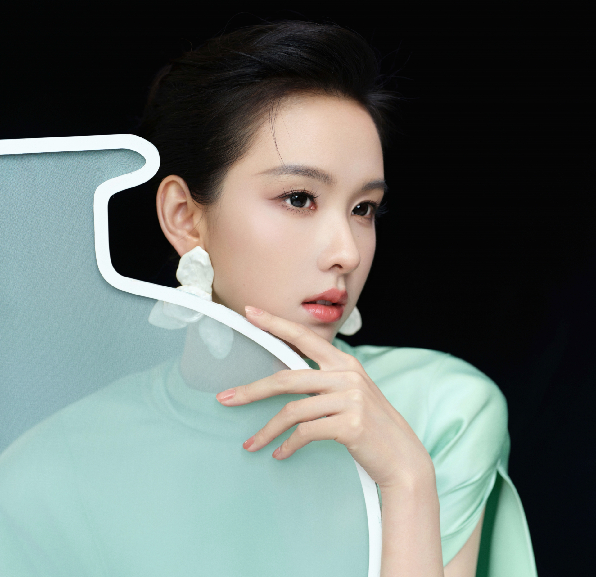 1 c&aacute;i xoay người của mỹ nh&acirc;n n&agrave;y đủ l&agrave;m nghi&ecirc;ng ngả cả một triều đại: Nhan sắc bỏ xa thế gian ph&agrave;m tục- Ảnh 2.