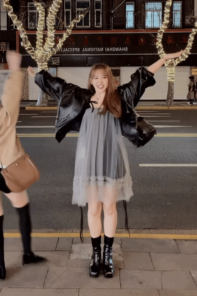 Hari Won c&ocirc;ng khai sang Thượng Hải t&igrave;m Trương Lăng H&aacute;ch, phấn kh&iacute;ch tới nỗi qu&ecirc;n cắt m&aacute;c &aacute;o- Ảnh 4.