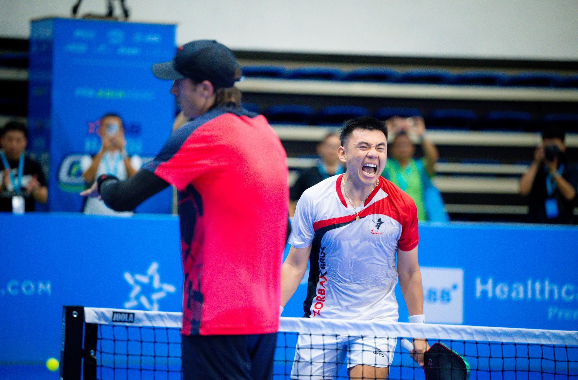 Đẳng cấp: L&yacute; Ho&agrave;ng Nam ch&acirc;n đau tập tễnh vẫn đ&aacute;nh bại Top 4 PPA Christian Alshon- Ảnh 4.