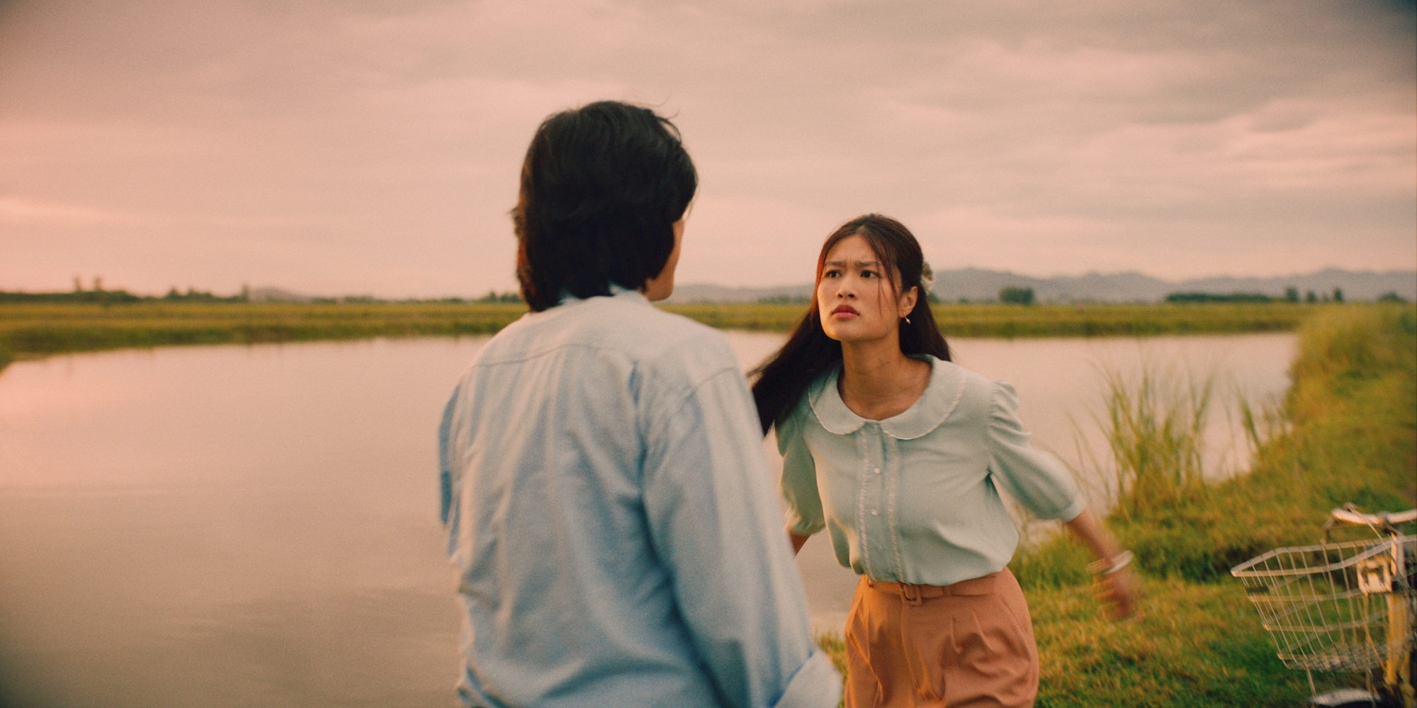 Hẹn Em Ng&agrave;y Nhật Thực: Nhẹ nh&agrave;ng m&agrave; day dứt, c&agrave;ng xem c&agrave;ng đau- Ảnh 5.