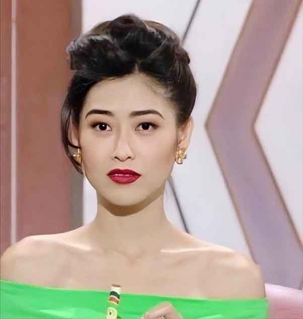 Cuộc đời của "nữ hoàng phim nóng" cởi đồ để nổi tiếng rồi mặc lại để trở thành ảnh hậu- Ảnh 1. Cuộc đời của "nữ hoàng phim nóng" cởi đồ để nổi tiếng rồi mặc lại để trở thành ảnh hậu- Ảnh 1.