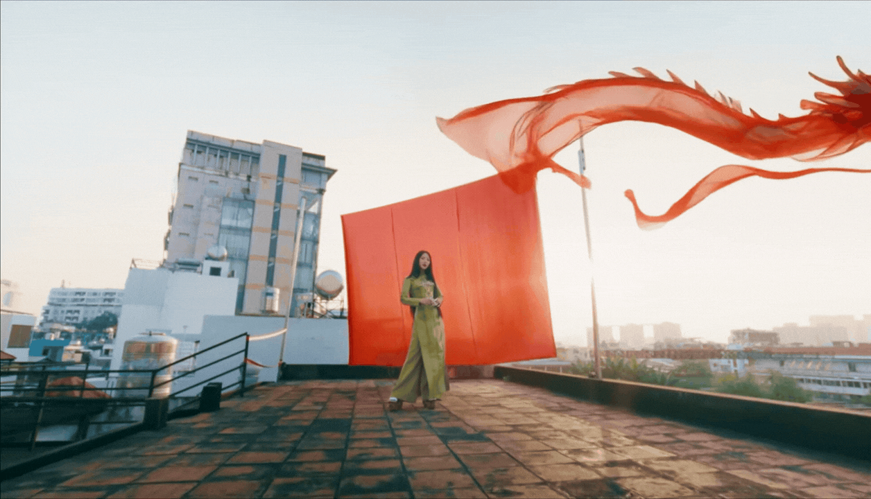 Trấn Th&agrave;nh: Xem MV Quỳnh Anh Shyn tưởng của CL hay Lady Gaga- Ảnh 4.