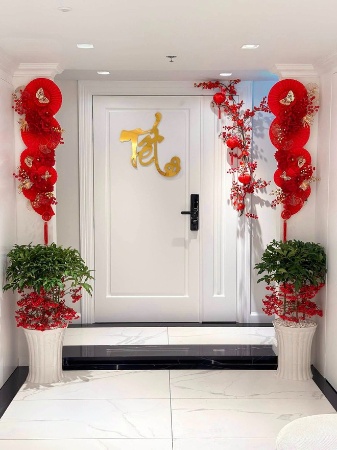 Hoa hậu Việt đầu ti&ecirc;n l&agrave;m d&acirc;u h&agrave;o m&ocirc;n, l&ecirc;n xe hoa năm 26 tuổi: Sở hữu loạt BĐS hạng sang, sống như tiểu thư đời thực- Ảnh 7.