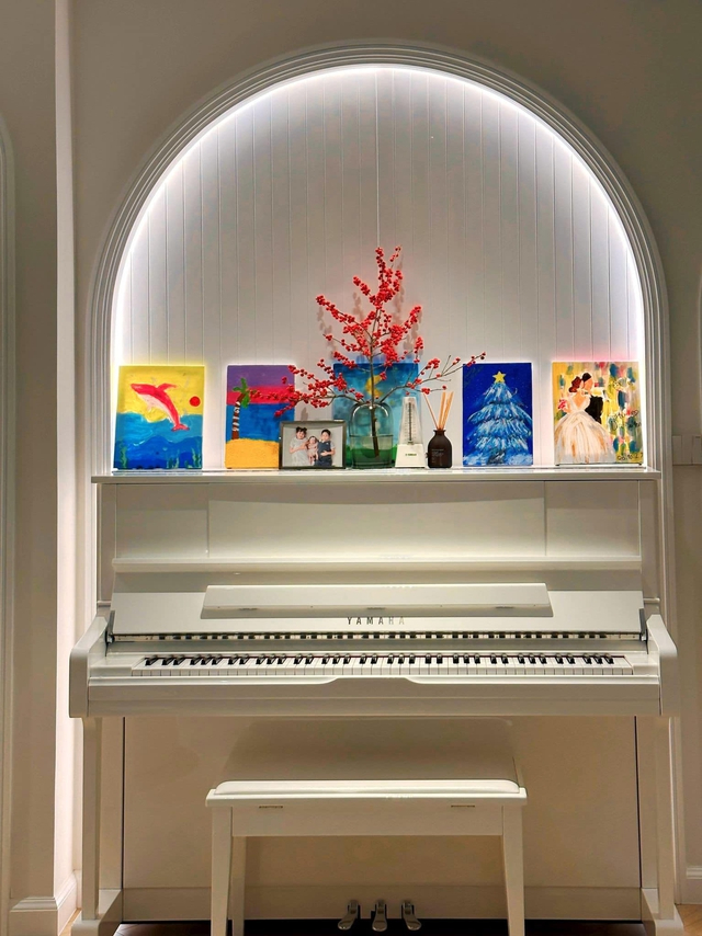 Hoa hậu Việt đầu ti&ecirc;n l&agrave;m d&acirc;u h&agrave;o m&ocirc;n, l&ecirc;n xe hoa năm 26 tuổi: Sở hữu loạt BĐS hạng sang, sống như tiểu thư đời thực- Ảnh 12.