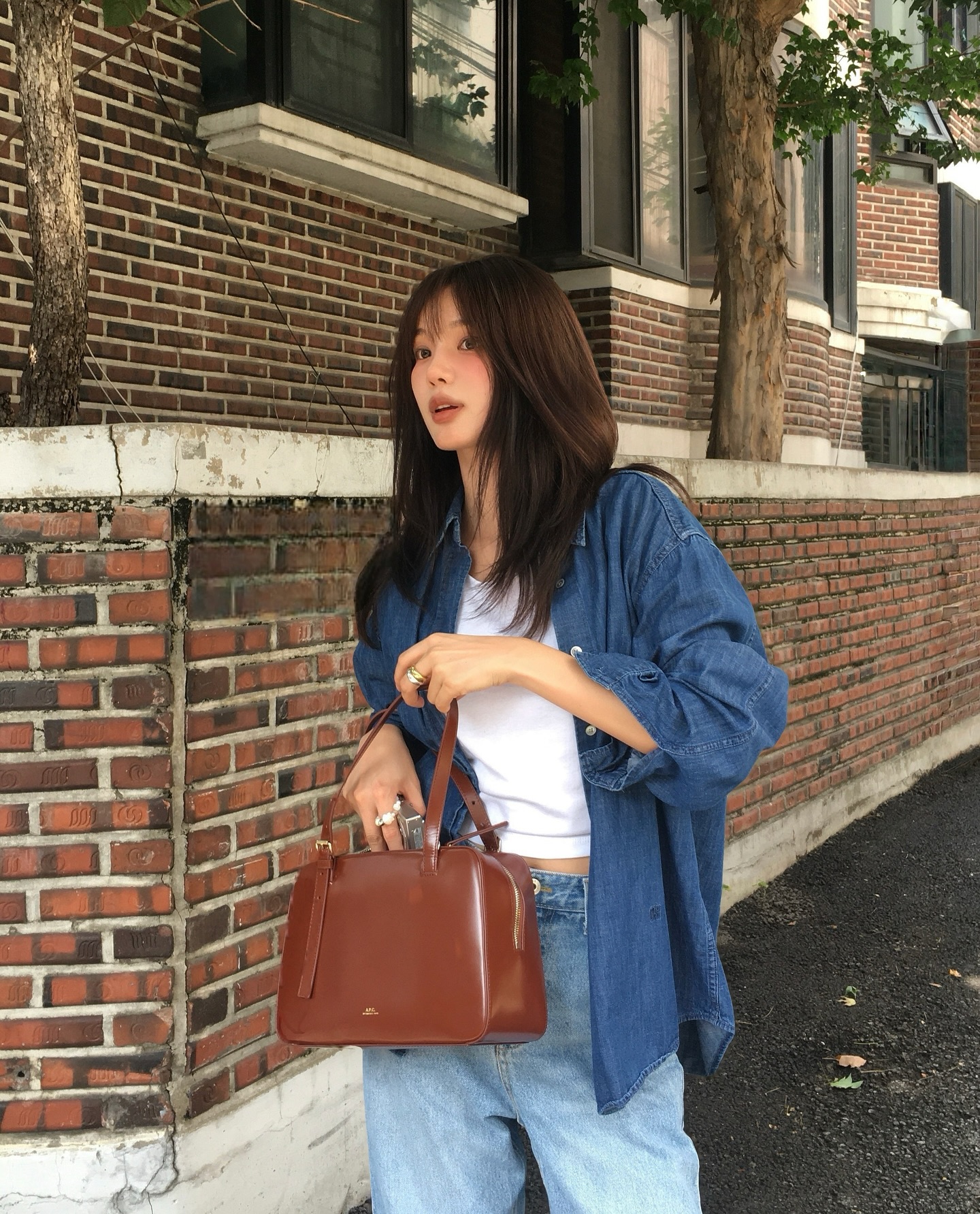 4 mẫu &aacute;o sơ mi hack tuổi tốt nhất, mặc tới c&ocirc;ng sở vẫn chuẩn thanh lịch- Ảnh 8.