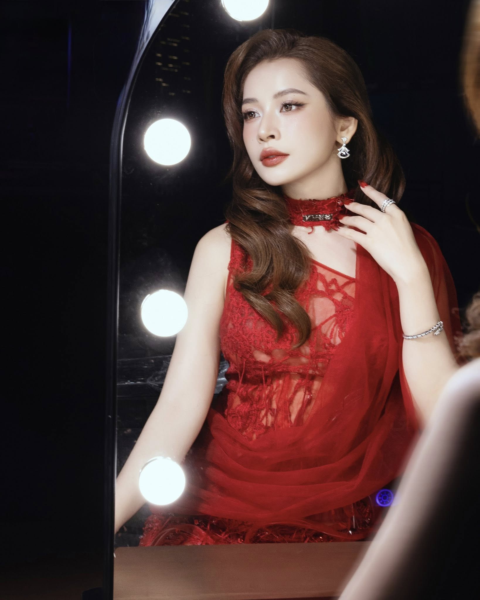 Kh&oacute; t&igrave;m ra ai như "mỹ nh&acirc;n đẹp nhất Việt Nam": Bị ch&ecirc; 9 năm kh&ocirc;ng từ bỏ ca h&aacute;t, xuất ngoại 1 lần thay đổi cả Vbiz- Ảnh 9.