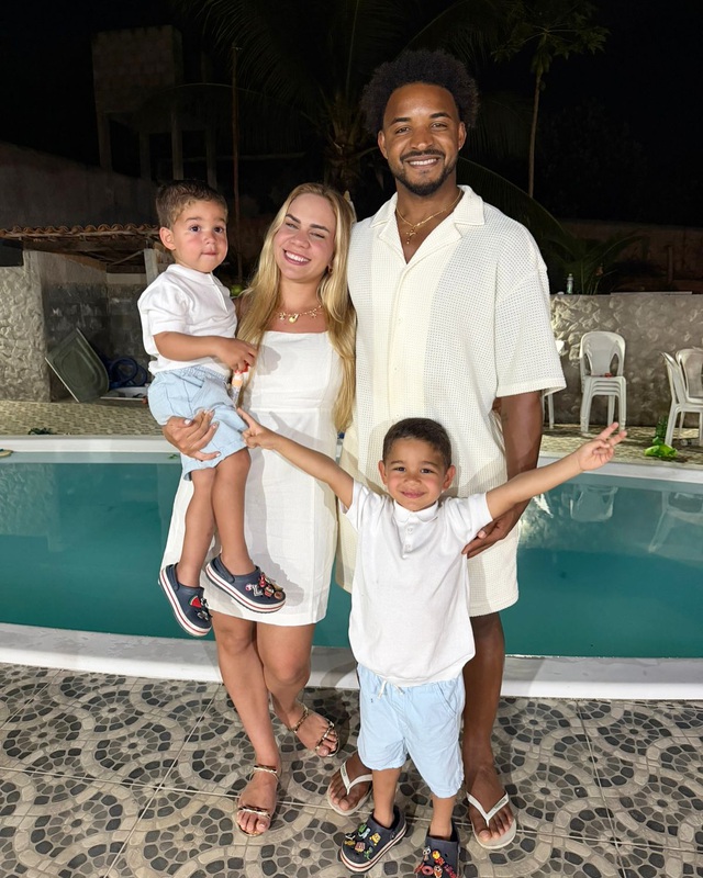 Gia đ&igrave;nh Xu&acirc;n Son g&acirc;y sốt với "lớp học tiếng Việt" tại nh&agrave;, tổ ấm nhỏ "điểm 10" cho sự nỗ lực h&ograve;a nhập- Ảnh 1.