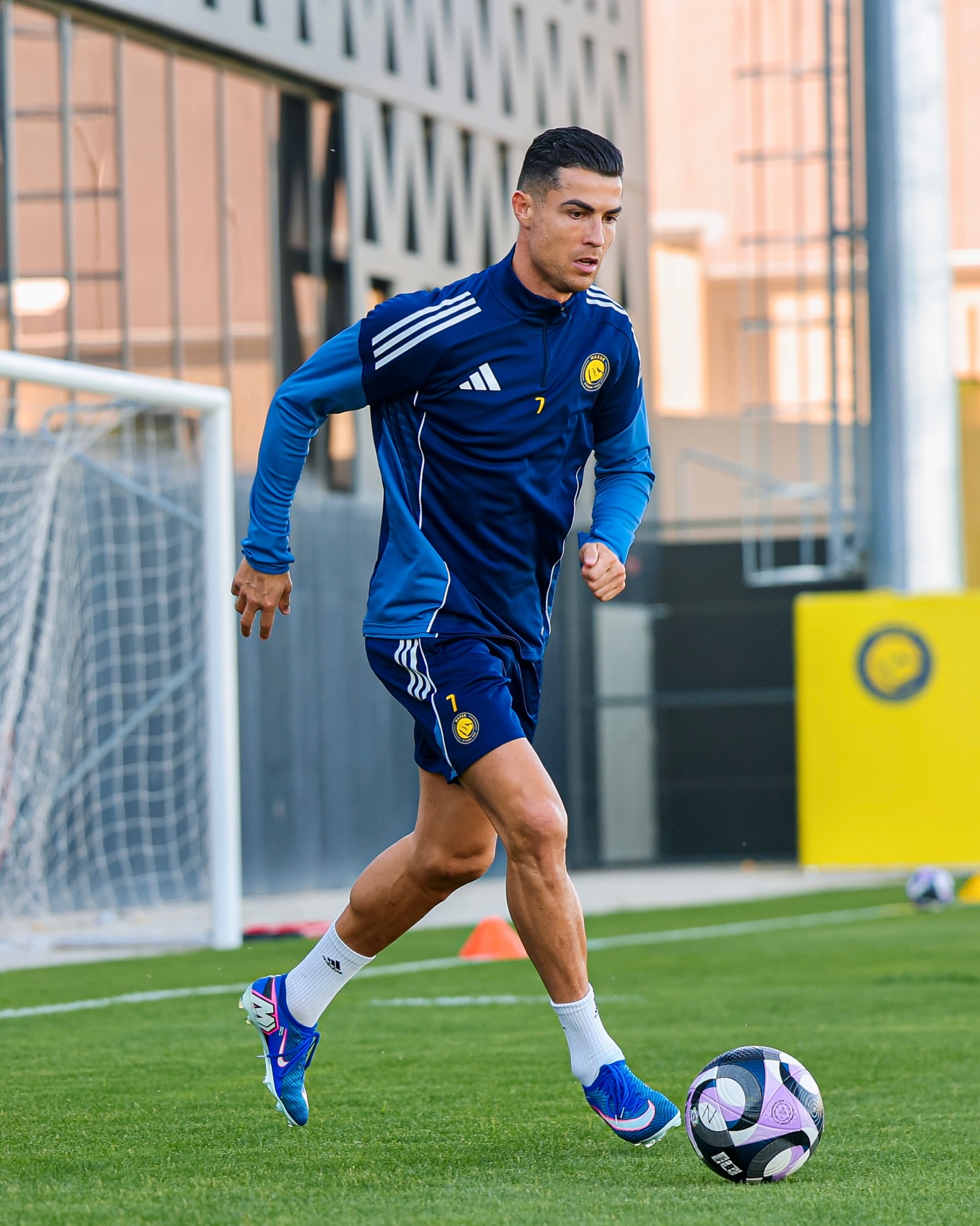 Ronaldo b&aacute;o tin vui- Ảnh 2.