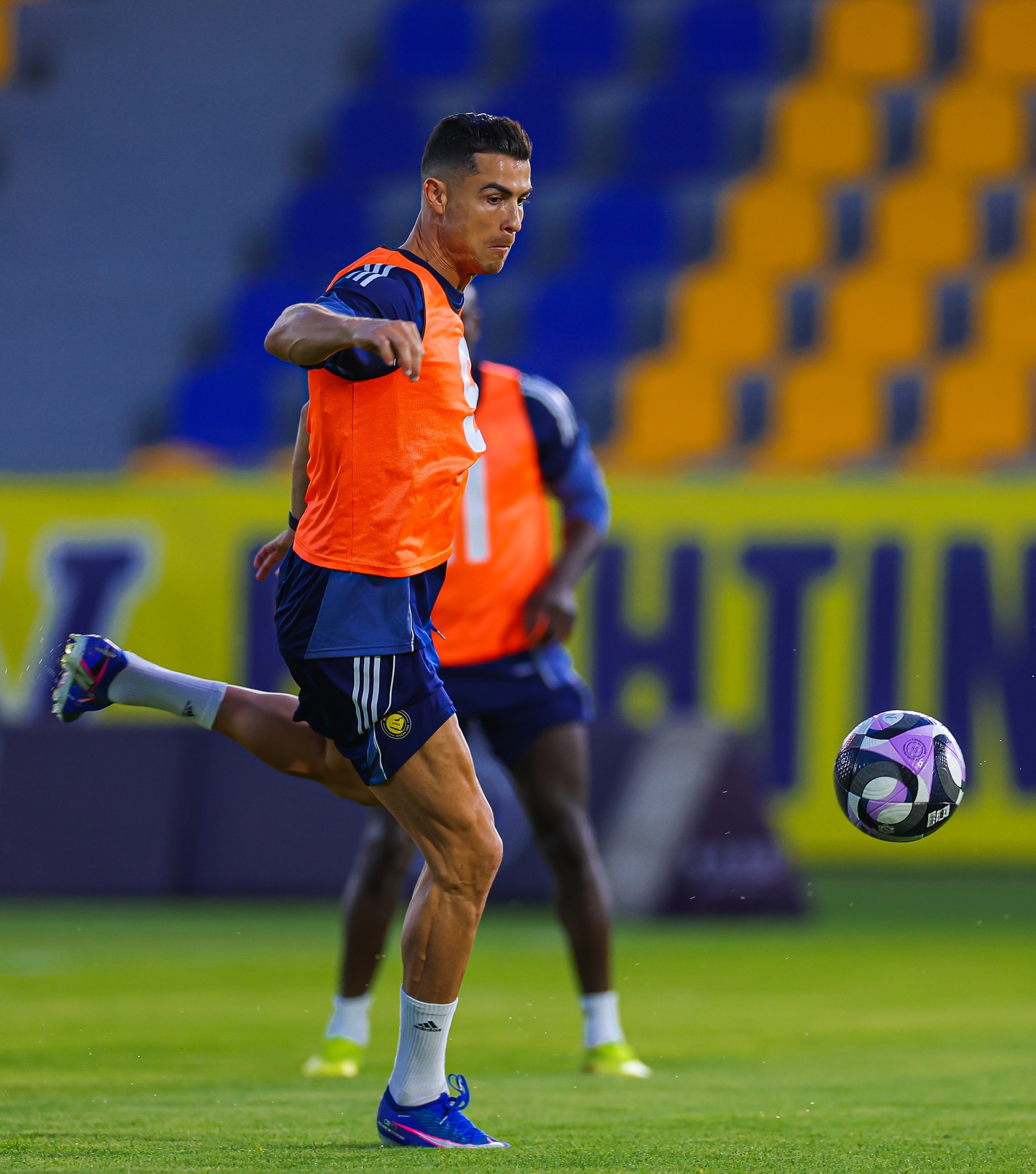 Ronaldo b&aacute;o tin vui- Ảnh 4.