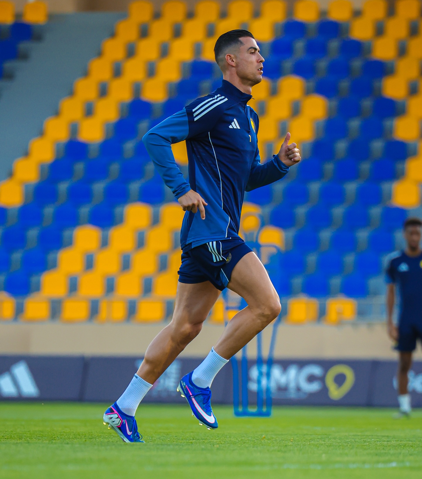 Ronaldo b&aacute;o tin vui- Ảnh 1.