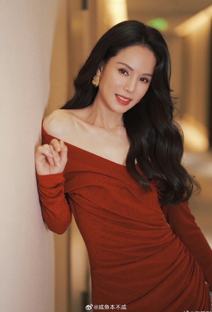 "Tiểu Long Nữ" L&yacute; Nhược Đồng xin lỗi v&igrave; b&ecirc; bối quảng c&aacute;o- Ảnh 1.