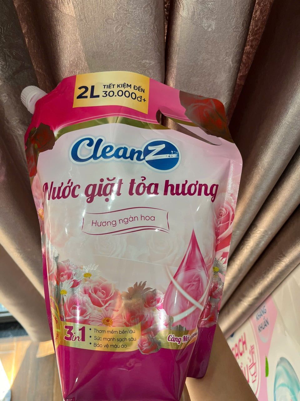 5 nước giặt b&aacute;n chạy nhất Shopee: Gi&aacute; hợp l&yacute; loanh quoanh 200k, hội nội trợ review &ldquo;ổn &aacute;p&rdquo; thật sự- Ảnh 4.