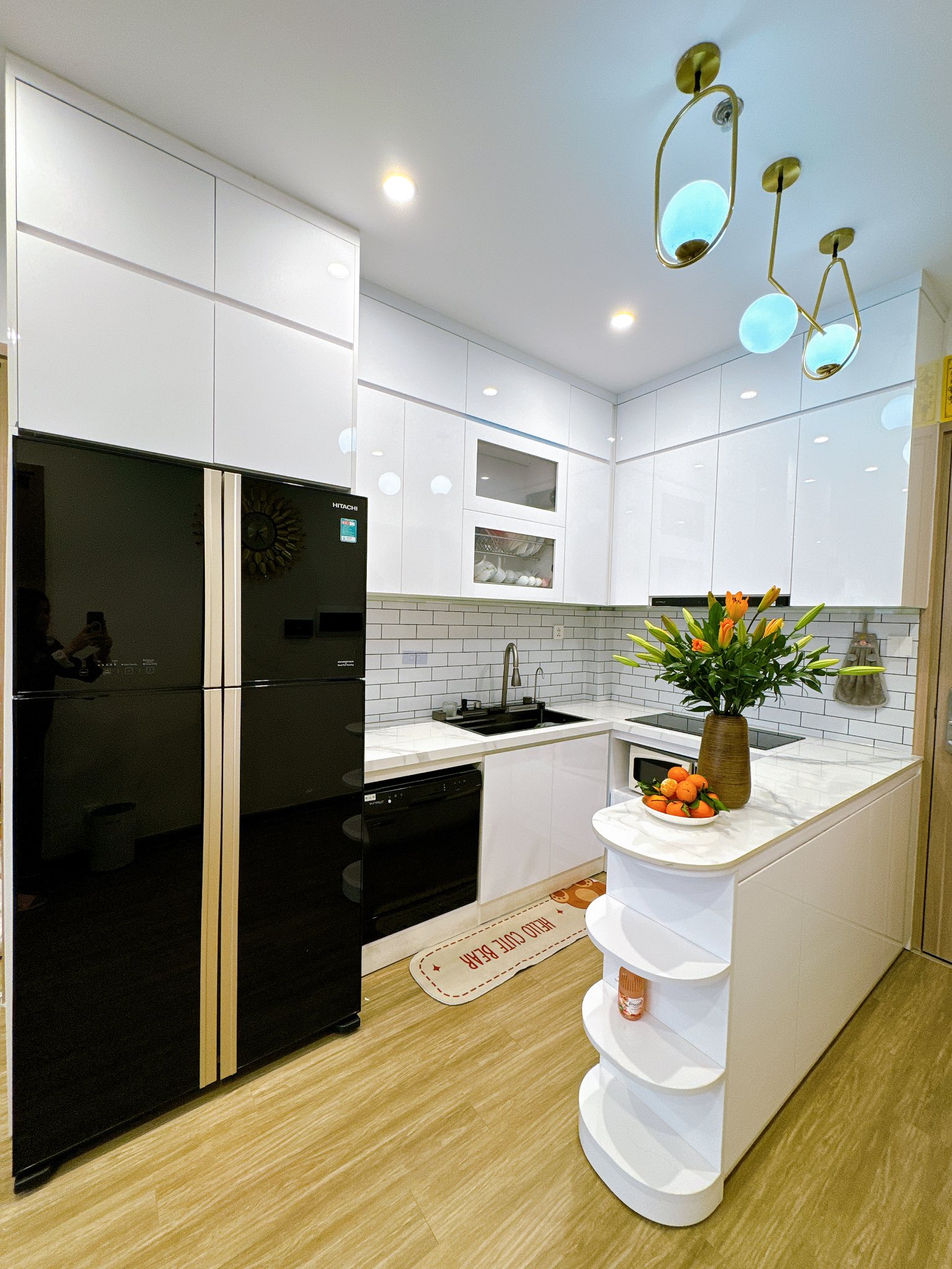 Bếp 5m&sup2; của mẹ bỉm H&agrave; Nội thay đổi ho&agrave;n to&agrave;n chỉ nhờ 1 m&oacute;n: Nhỏ nhưng giải quyết 4 vấn đề c&ugrave;ng l&uacute;c- Ảnh 10.