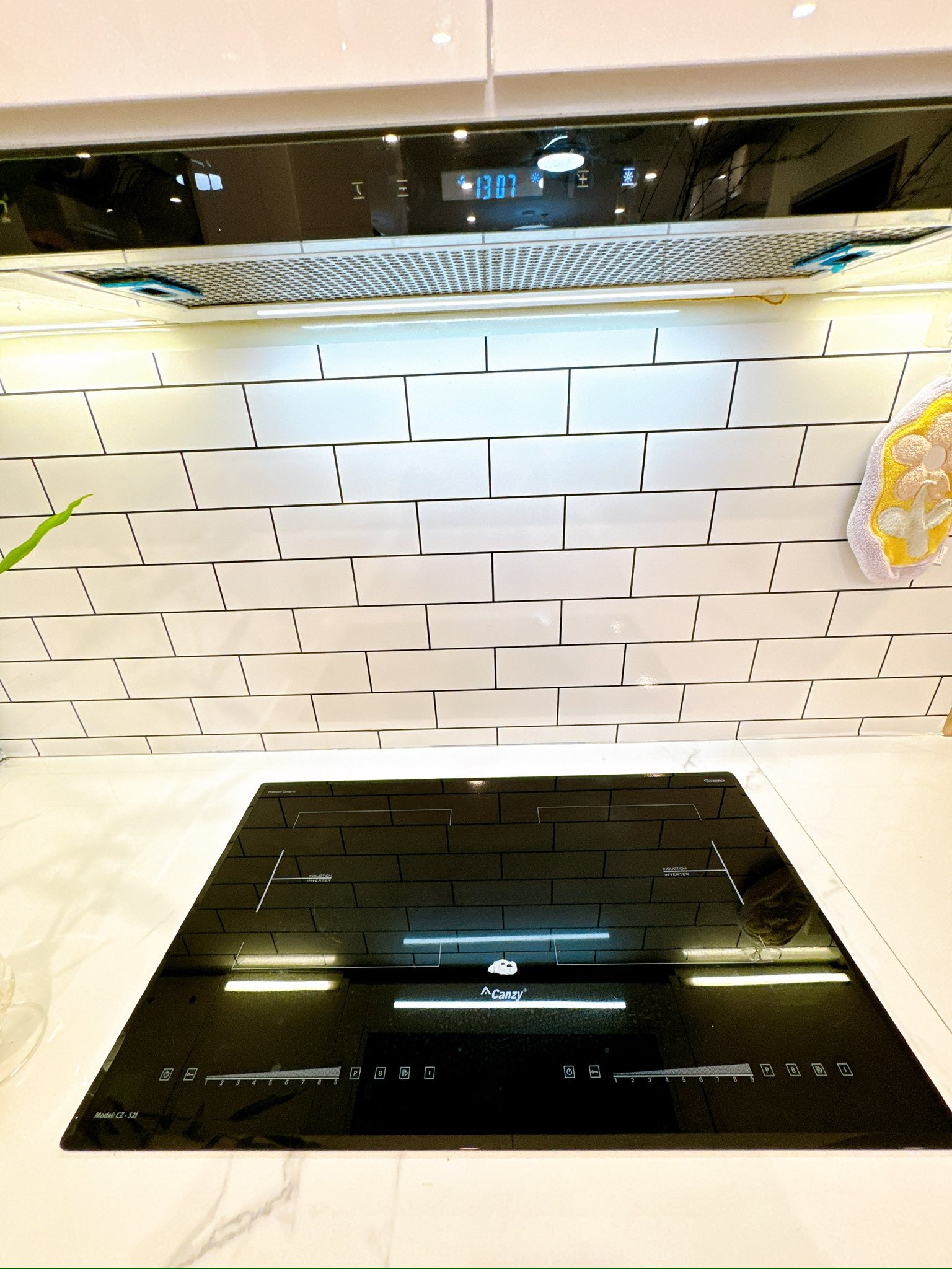 Bếp 5m&sup2; của mẹ bỉm H&agrave; Nội thay đổi ho&agrave;n to&agrave;n chỉ nhờ 1 m&oacute;n: Nhỏ nhưng giải quyết 4 vấn đề c&ugrave;ng l&uacute;c- Ảnh 12.