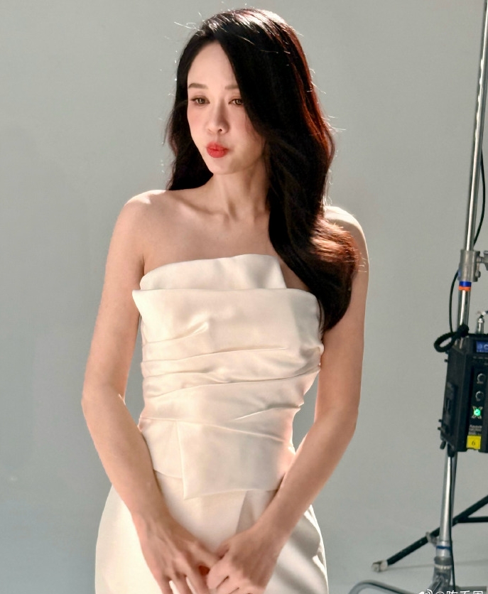 Nhan sắc g&acirc;y sốc của Trần Kiều &Acirc;n khiến 30 triệu người xấu hổ- Ảnh 6.