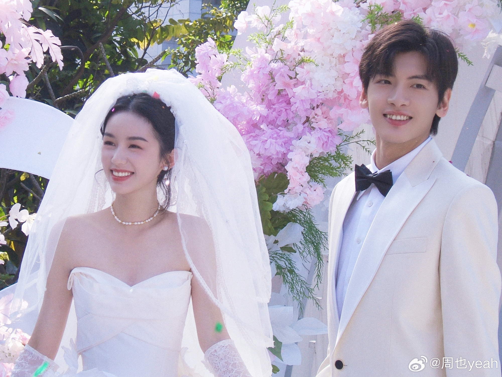 C&ocirc; d&acirc;u đẹp nhất Trung Quốc hiện tại: Sắc v&oacute;c ngọc ng&agrave; vạn người ao ước, l&agrave;n da như được dệt bằng &aacute;nh trăng- Ảnh 2.